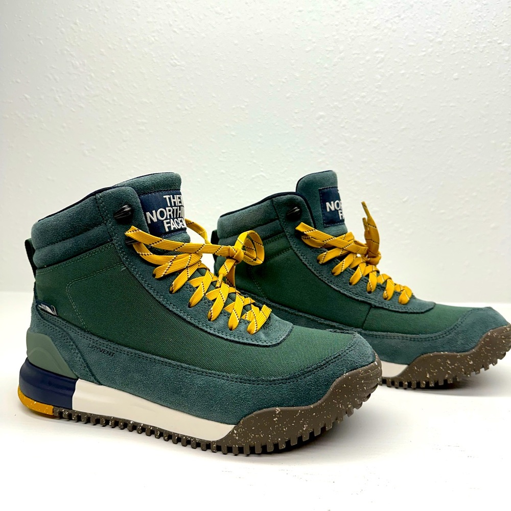 Brand new men’s North Face Hiking Boots